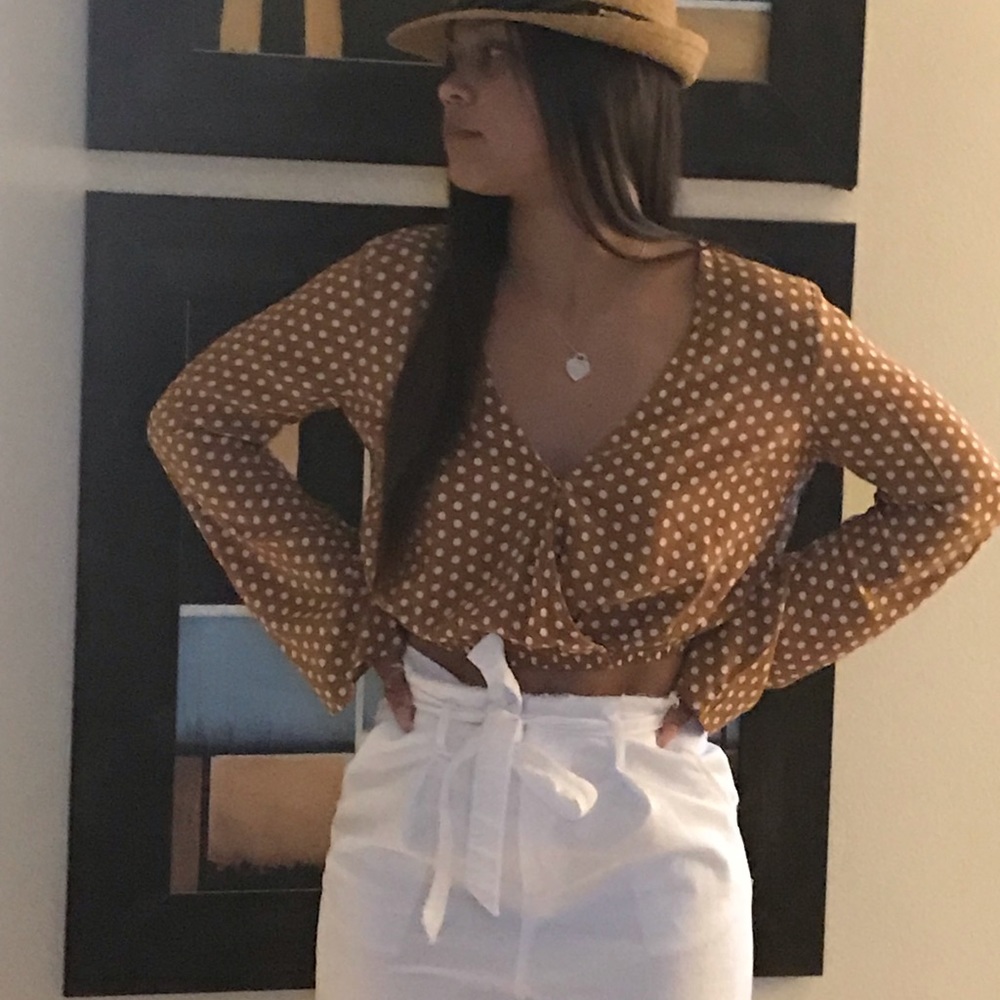 Sporty Mid-drift Shirt (pants sold separately)